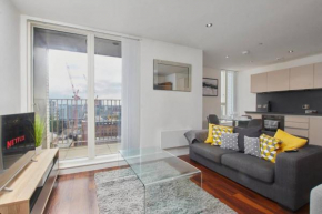 Lovely Apartment - Private Parking - Stadium Views